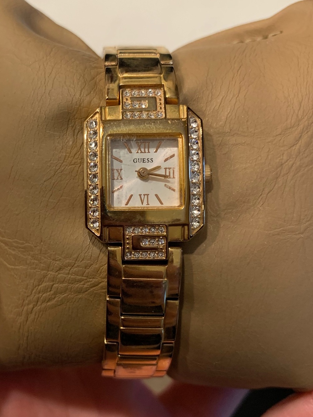 Woman’s Gold Crystal Guess Bracelet Watch
